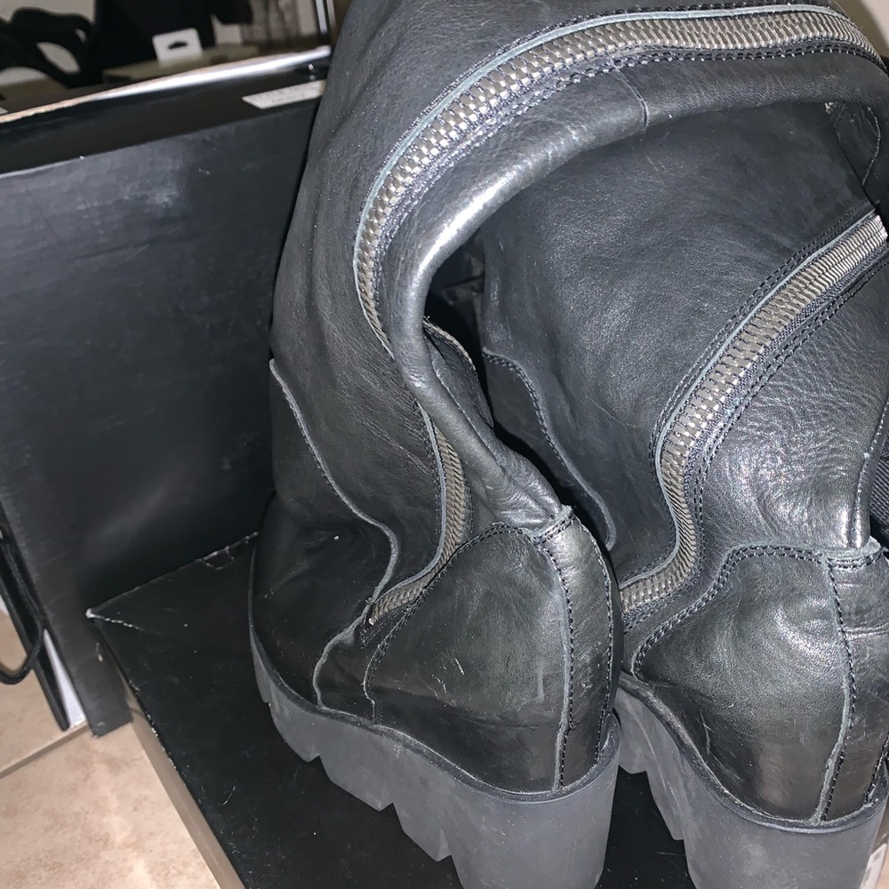 Boots - Picture 2 of 4